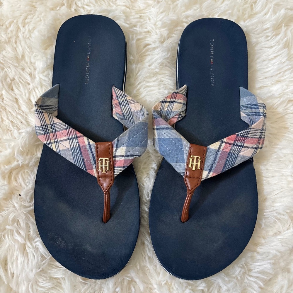 Tommy Hilfiger Navy Blue Plaid Thong Flip Flop Sandals Gold Logo Monogram